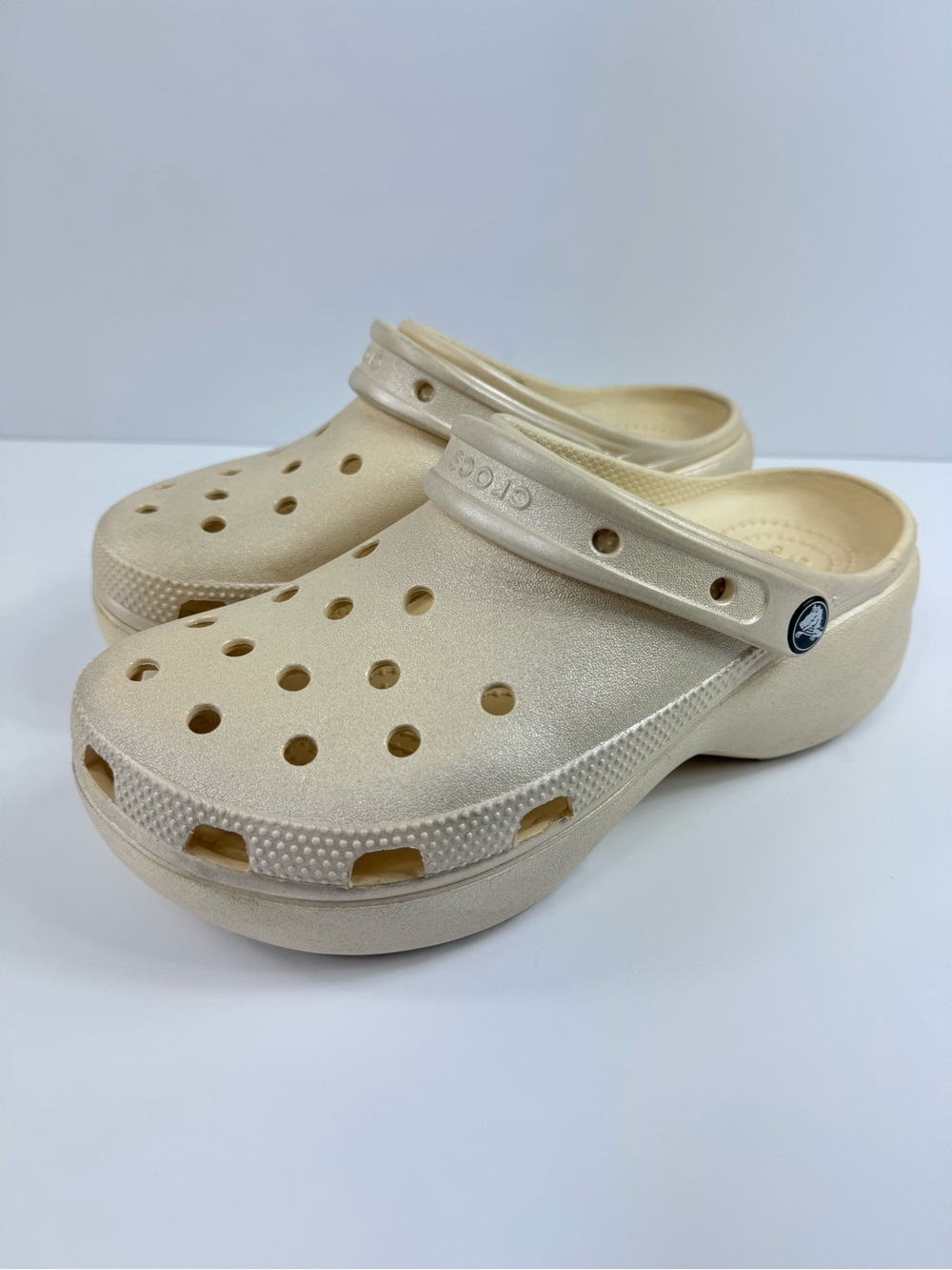 Crocs Classic platform clog cream glitter